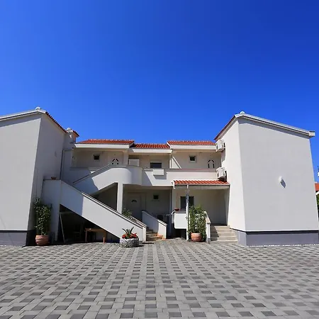 Apartman Micic By Belmont Realty Zára